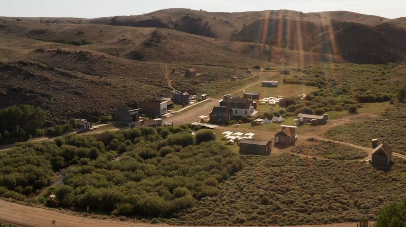 03_Wyoming_Edit_HistoricalAttractions_Friends1_THUMB